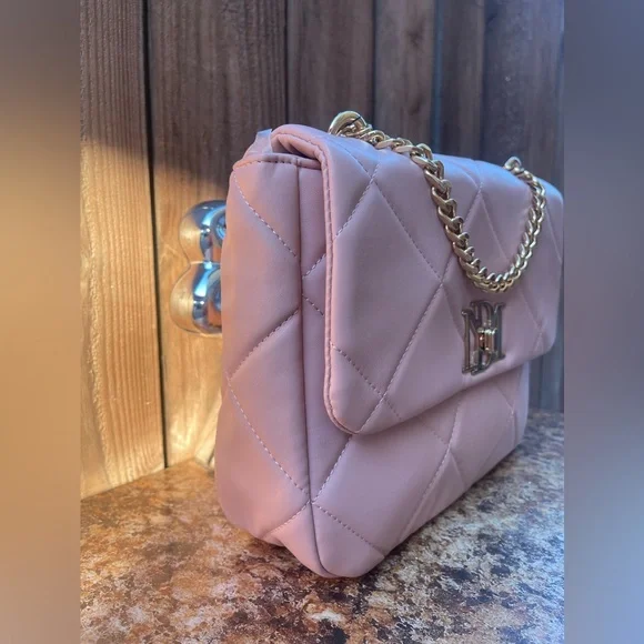 Badgley Mischka Quilted Big Chain Crossbody Bag - Picture 3 of 14